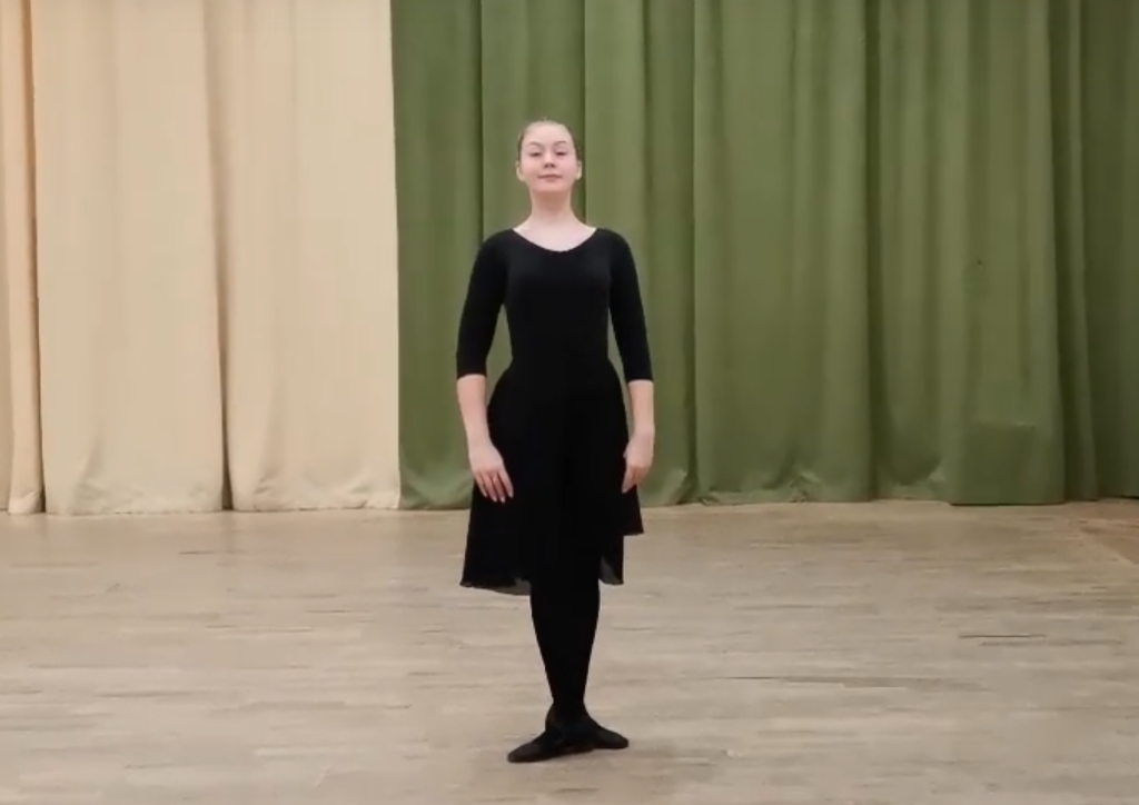 Комбинирование «веревочки» в русском танце